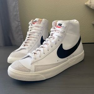Nike Blazer Mid 77 Women’s Size 9